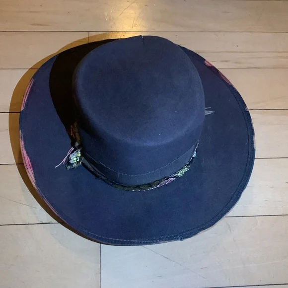 Custom Fumile Handmade Rabbit Fur Hat - Picture 2 of 3